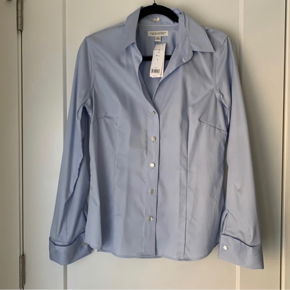 Banana Republic Women’s Tailored Shirt. Tags removed.